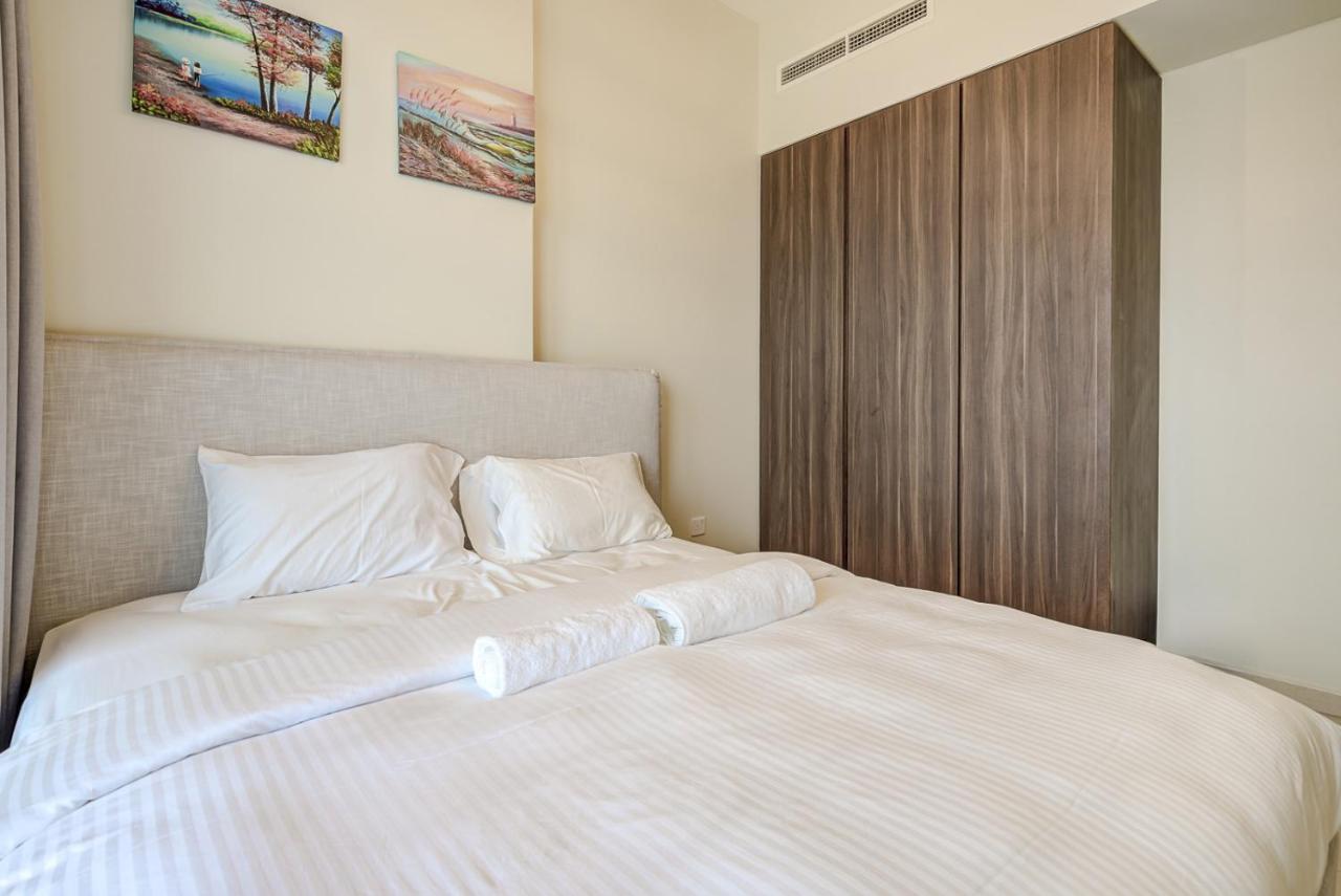 Two Bed Near Burj Khalifa Mall-5minuts-rva2705 * Dubai