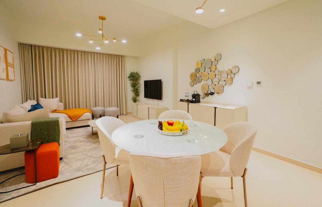 Citihome-1br In Act One With Burj Khalifa View At Pool Apartment