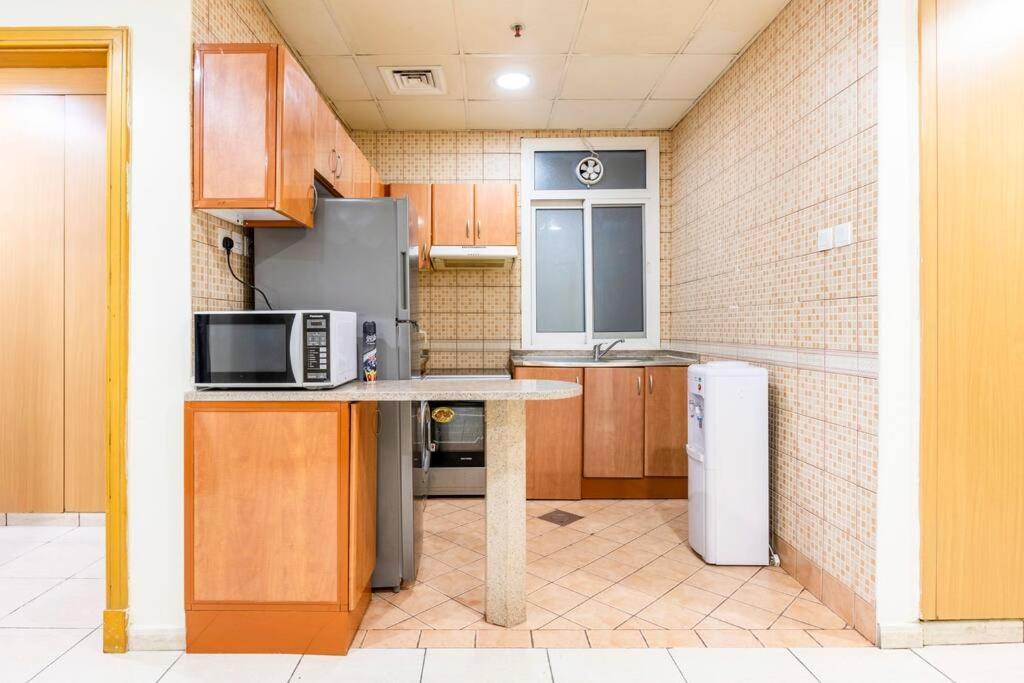 Amazing 1br At Silicon Oasis For Family Apartment