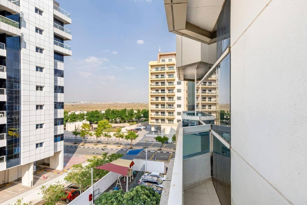 Amazing 1br At Silicon Oasis For Family Apartment *