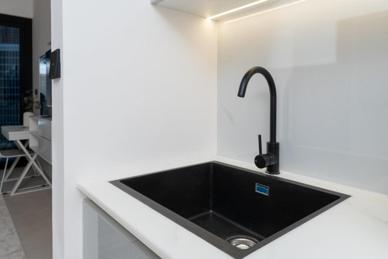 Apartment Contemporary Business Bay! Dubai