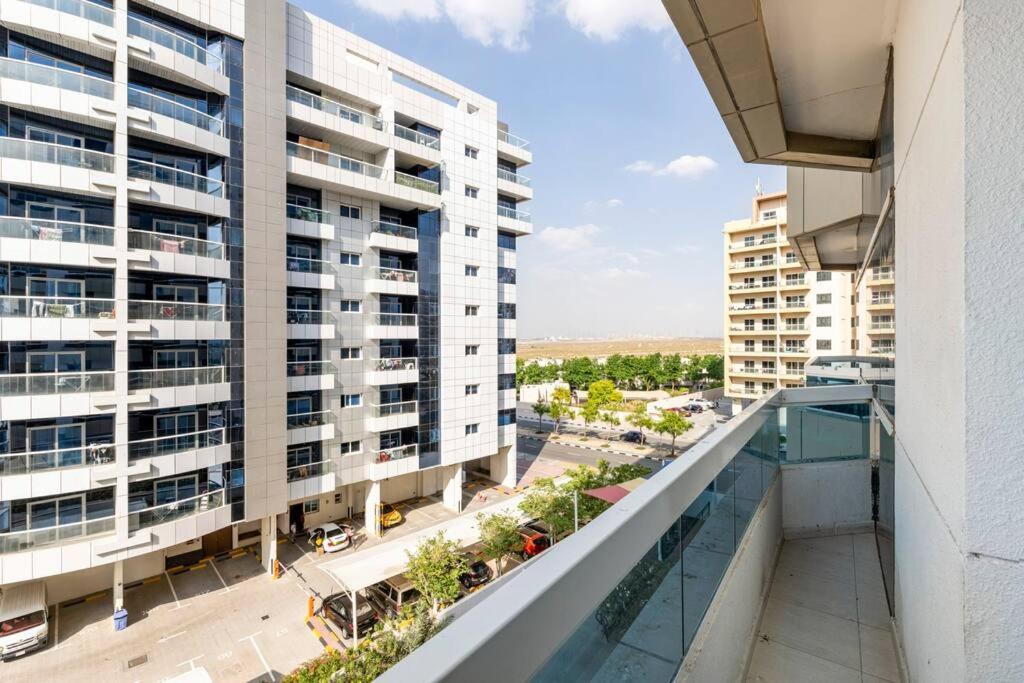Apartment Amazing 1br At Silicon Oasis For Family *