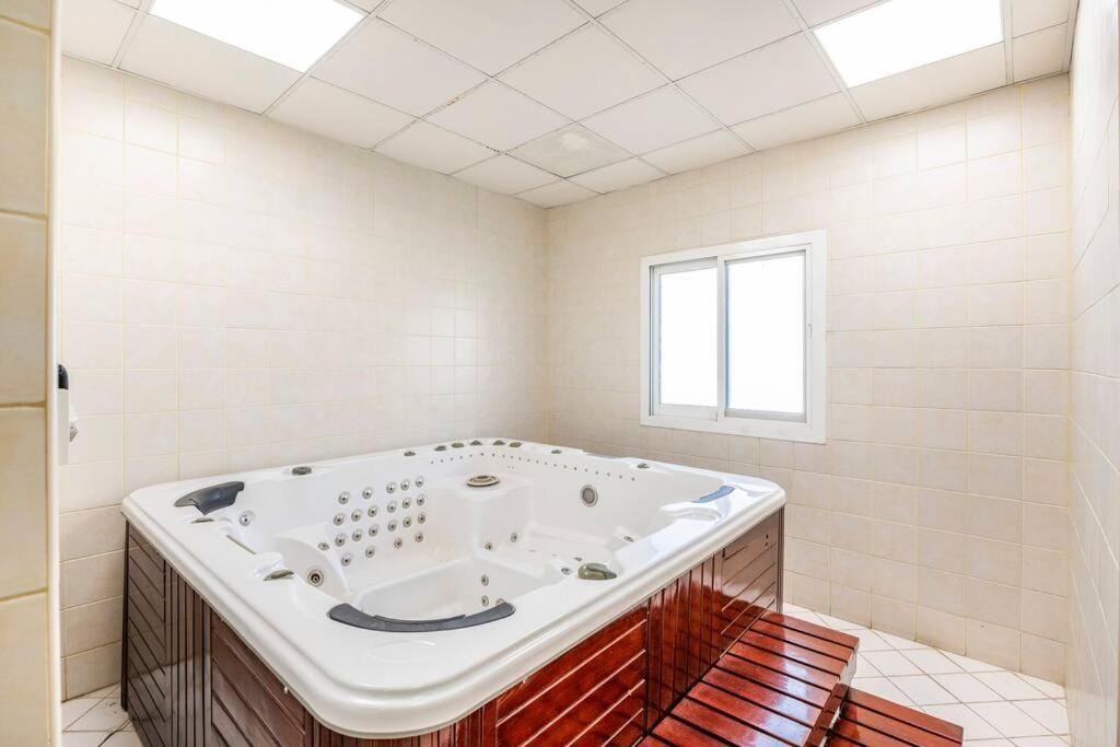 Apartment Amazing 1br At Silicon Oasis For Family