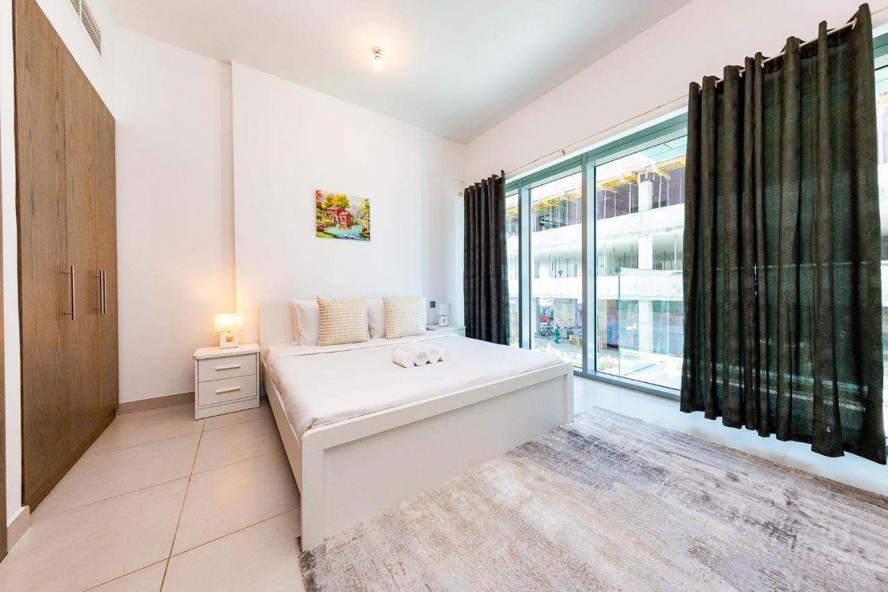 Beautiful Contemporary 1br Apt - Al Barsha South *