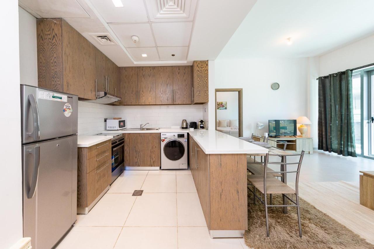 Beautiful Contemporary 1br Apt - Al Barsha South