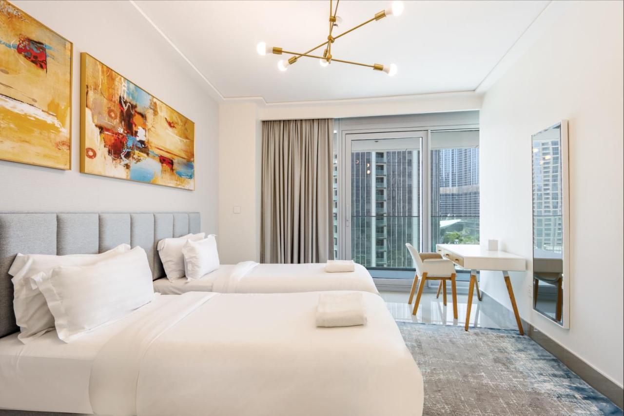 Daire Livbnb Suites-spectacular 2br Burj Fountain Views Dubai
