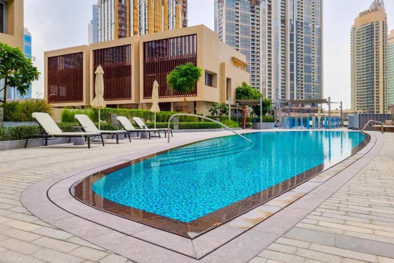 Daire Livbnb Suites-spectacular 2br Burj Fountain Views Dubai