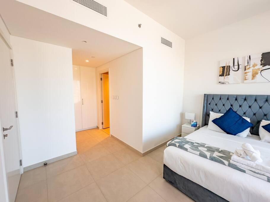 Apartment Downtown Views 2br Luxury Pool And Skyline