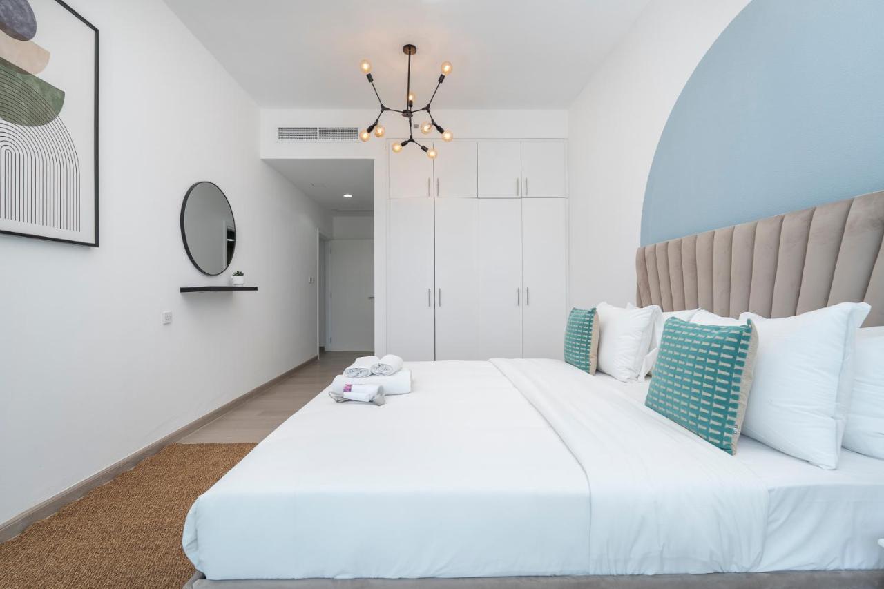 Apartment Heaven Crest Marina - 4 Bedroom With Marina View Near Jbr Beach, Free Parking, Wi-fi, Gym And Pool *