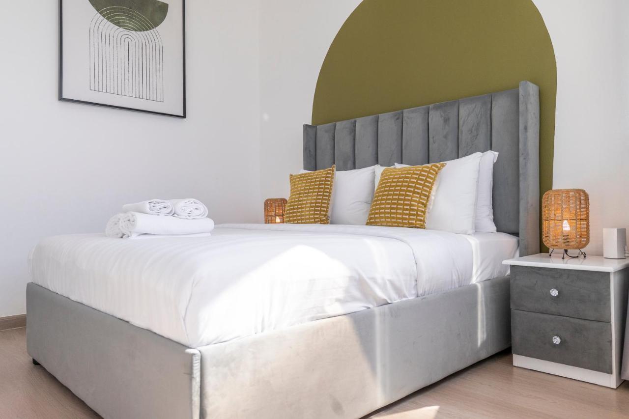 Heaven Crest Marina - 4 Bedroom With Marina View Near Jbr Beach, Free Parking, Wi-fi, Gym And Pool *