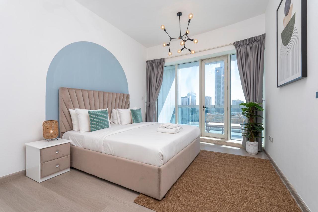 Heaven Crest Marina - 4 Bedroom With Marina View Near Jbr Beach, Free Parking, Wi-fi, Gym And Pool Dubai