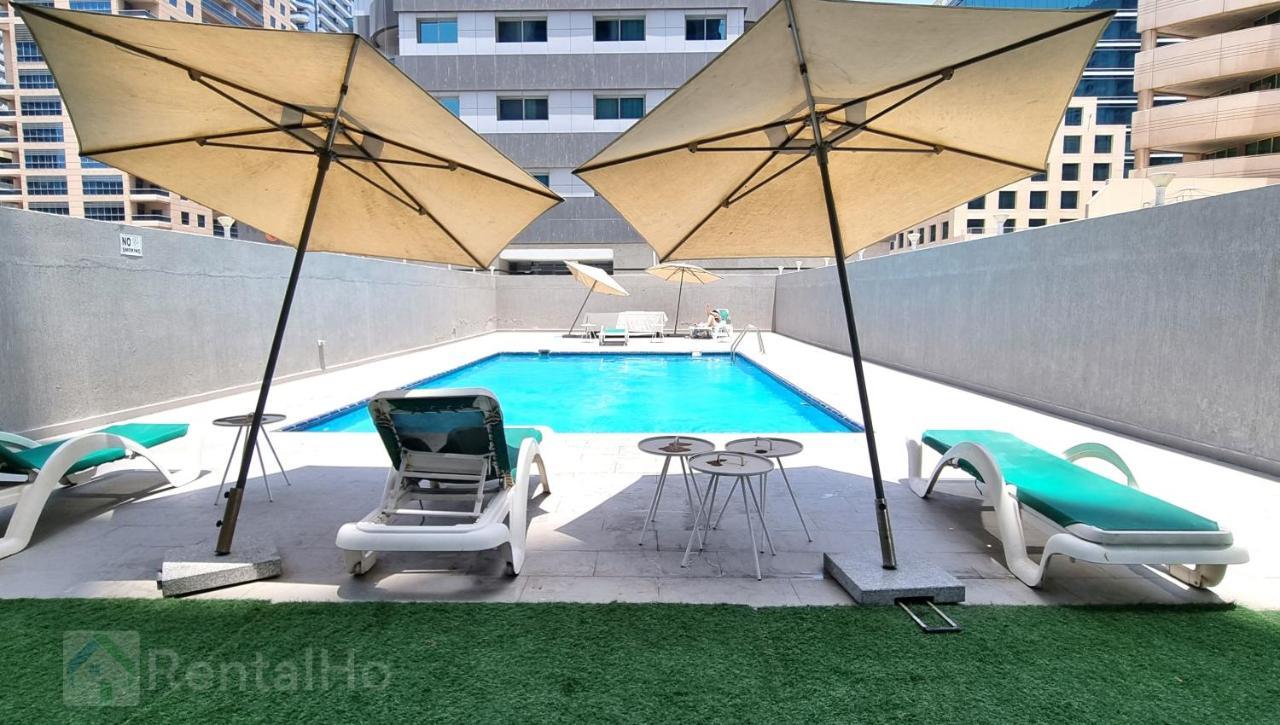 Luxury & Centric Flat With Balcony Views In Marina Dubai