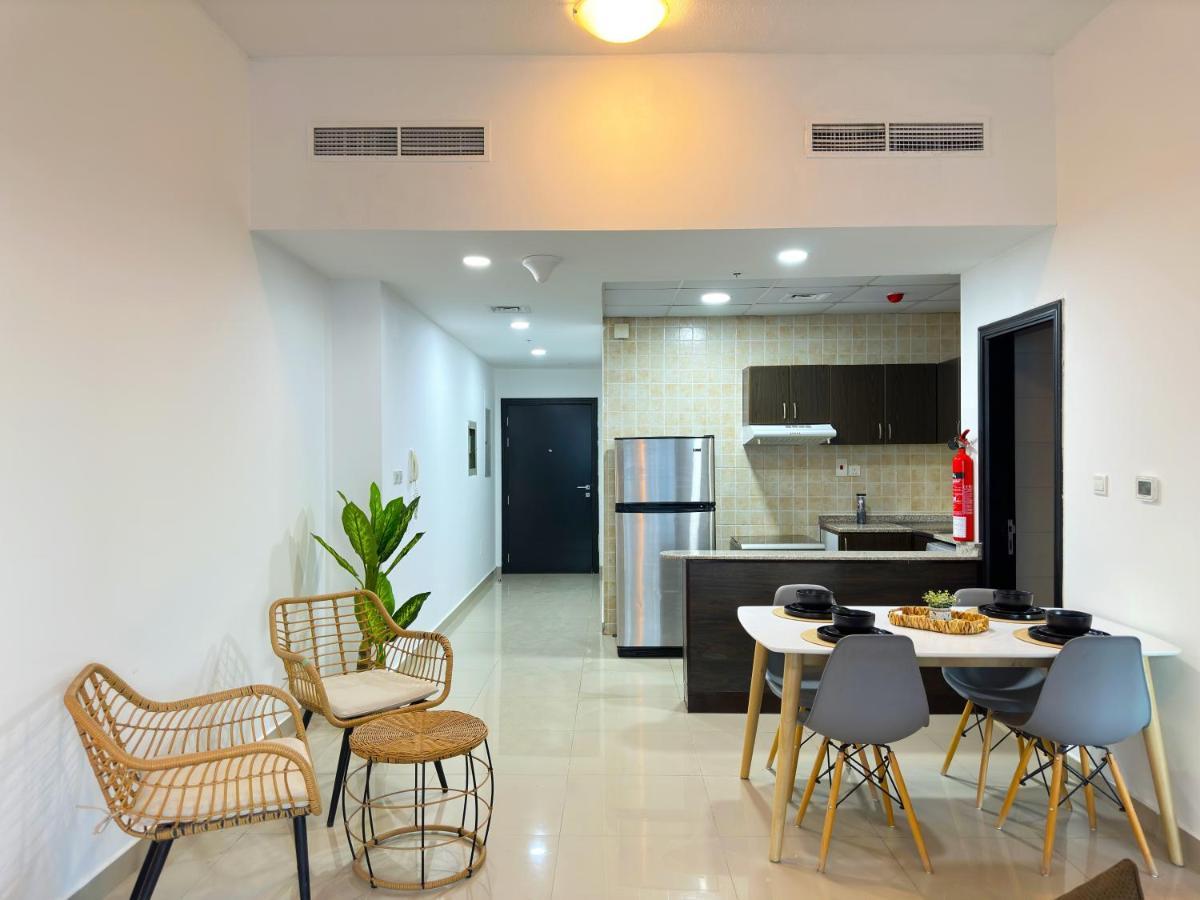 Luxury & Centric Flat With Balcony Views In Marina *