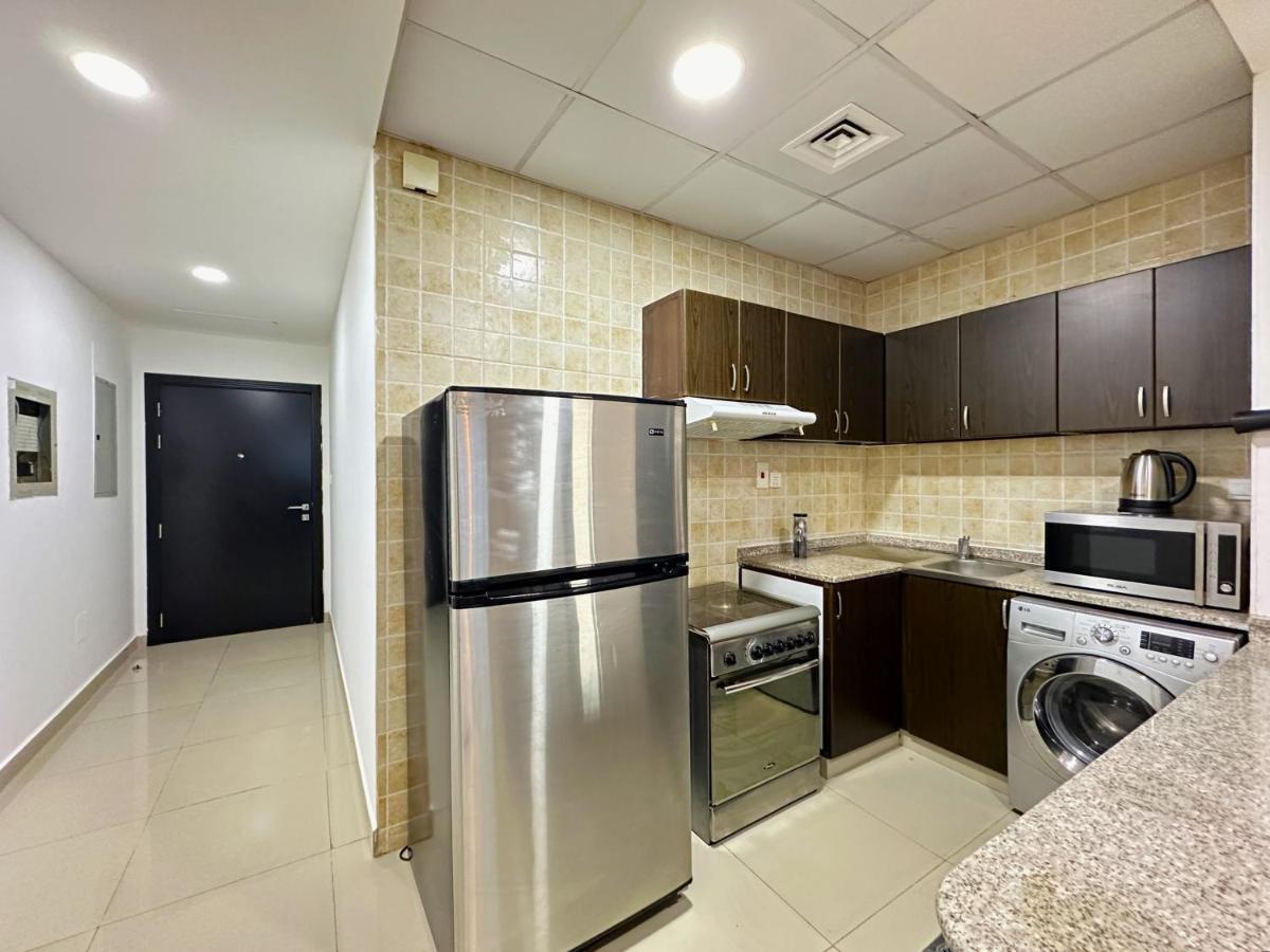 Luxury & Centric Flat With Balcony Views In Marina Apartment Dubai