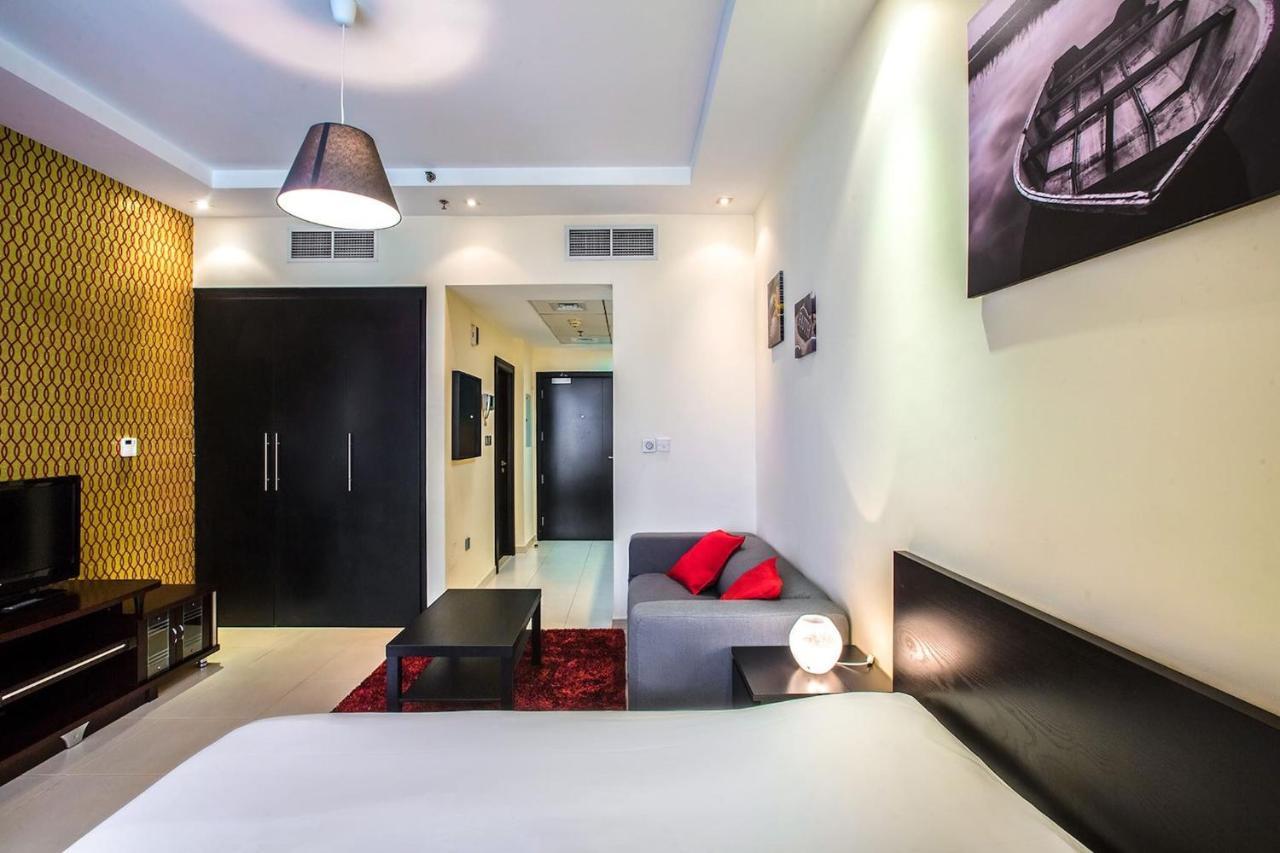 Well Located On 9 Floor Sky View Tower Apartment *