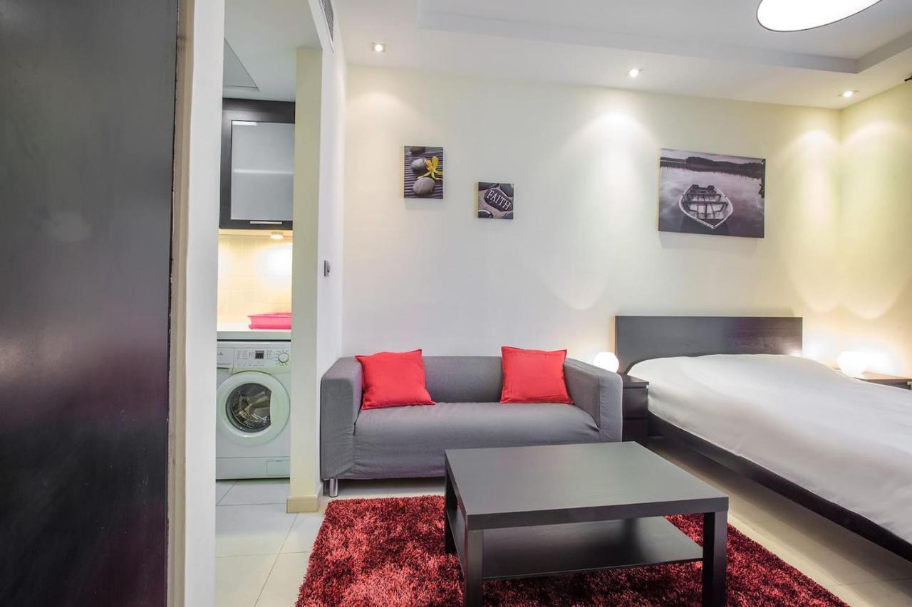 Apartment Well Located On 9 Floor Sky View Tower *