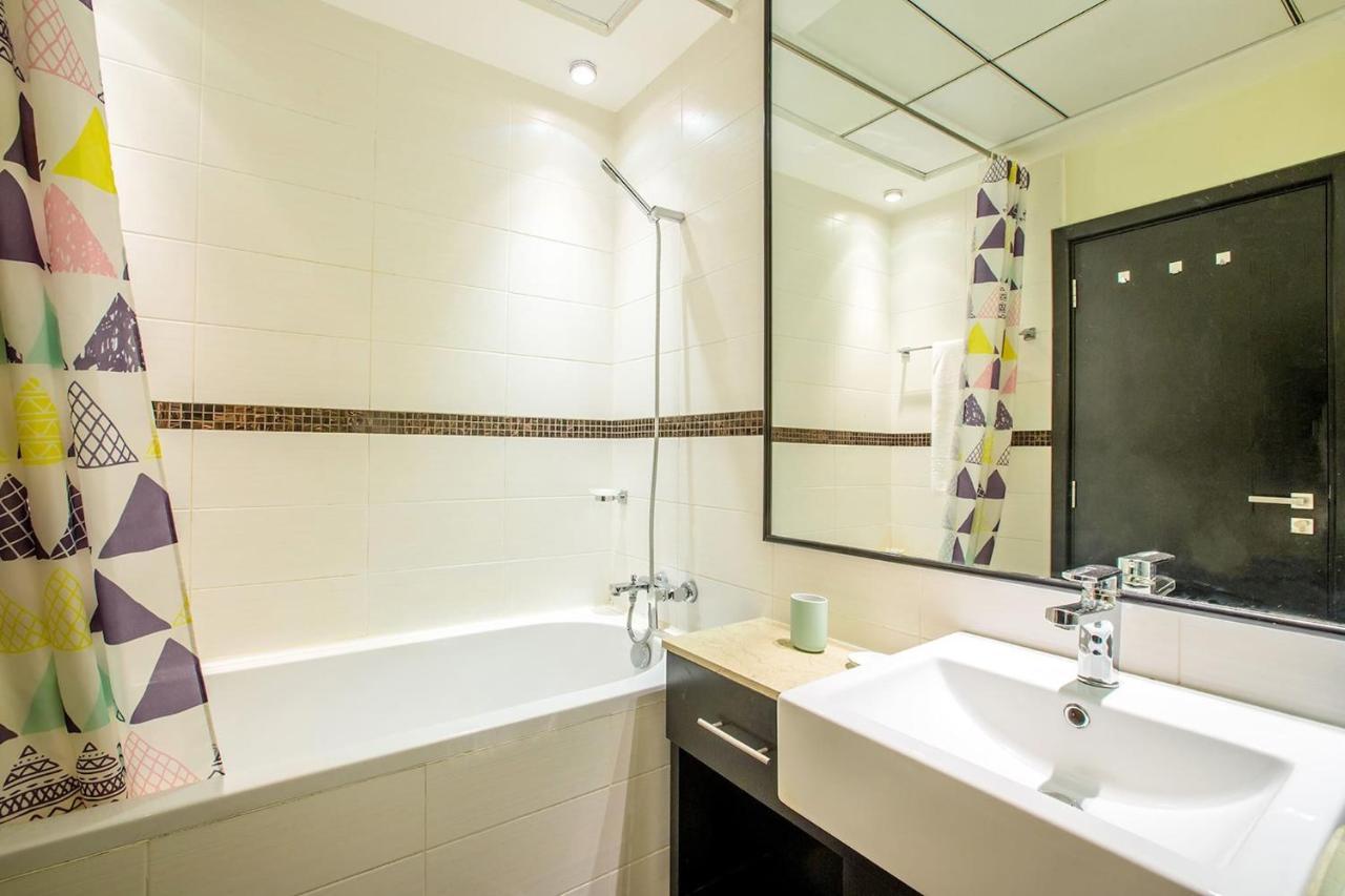 Well Located On 9 Floor Sky View Tower