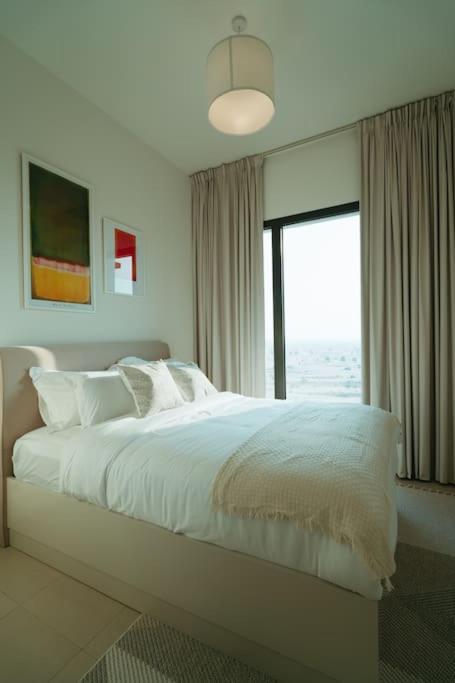 Spacious Modern 1 Bedroom Town Square, Dubai. * Dubai