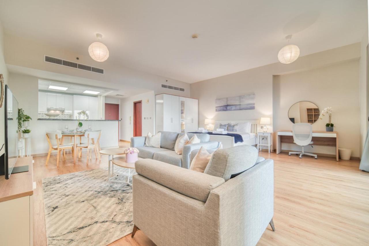 Rimal 3, Jumeirah - Mint Apartment