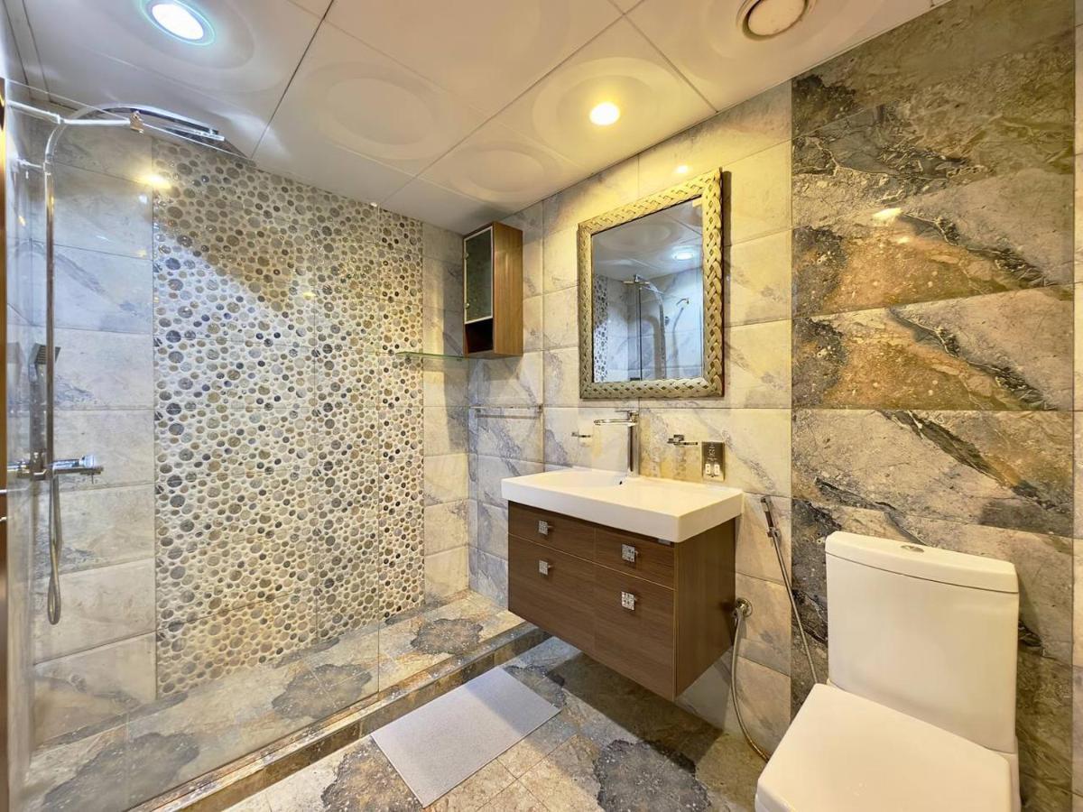 Ar Holiday Jbr 2 Albergue *