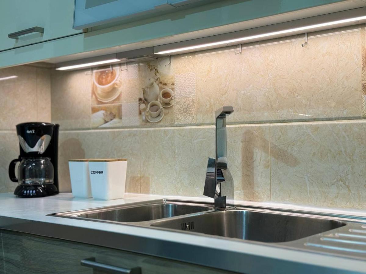 Ar Holiday Jbr 2 Albergue