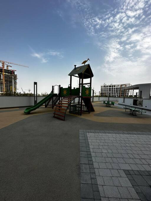 Daire Luxurious 1 Bedroom Burj Khalifa View *