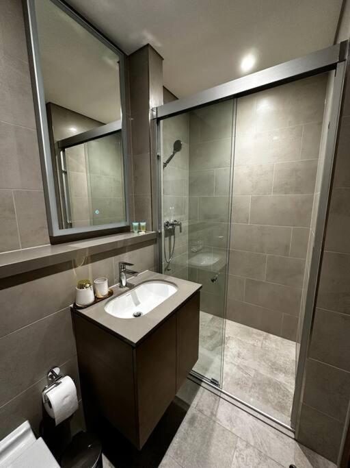 Luxurious 1 Bedroom Burj Khalifa View Daire Dubai