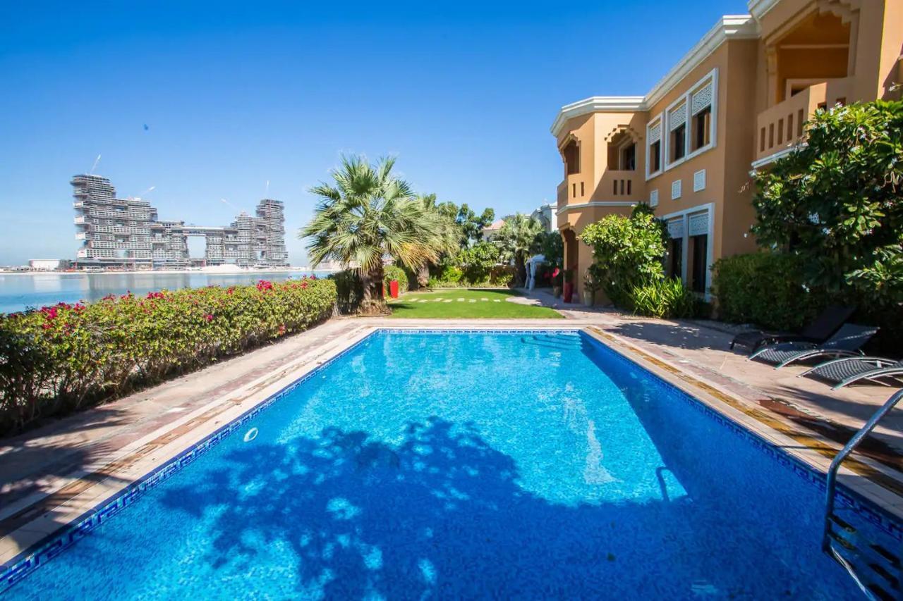 Frond F, Beachfront Villa, Palm Jumeirah - Mint