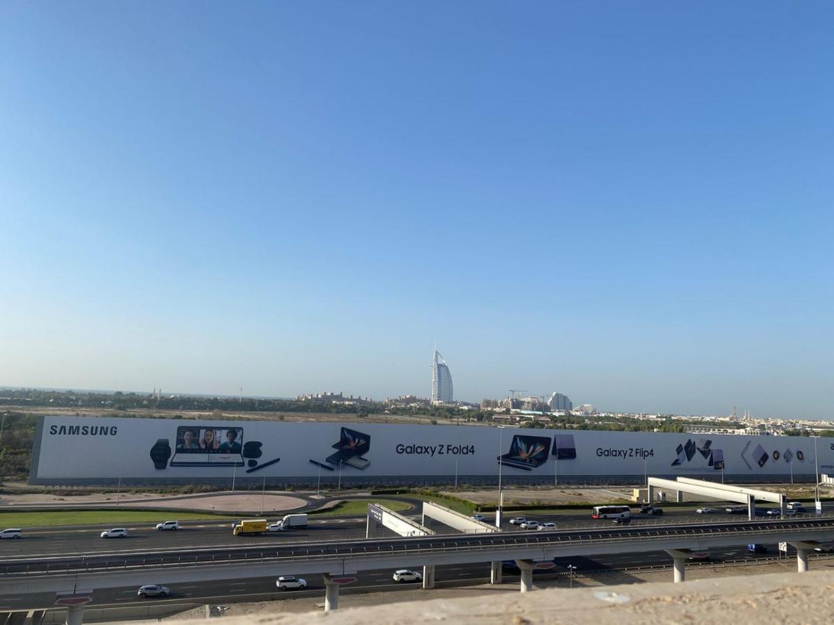 Pansiyon Beautiful Bedroom In Al Barsha Near Mashreq Metro Dubai