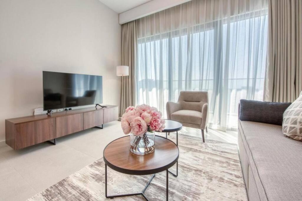 Sol Avenue - Luxury 1 Bedroom With Full Burj Khalifa View Apartment