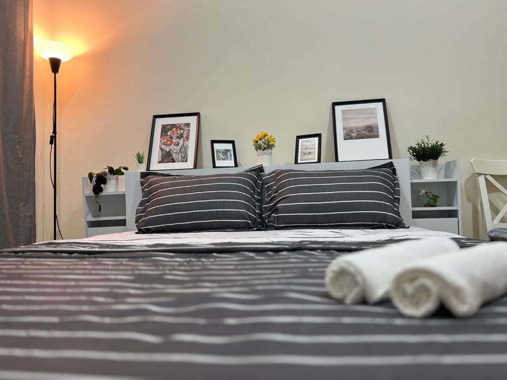 Homestay Beautiful Bedroom In Al Barsha Near Mashreq Metro Dubai