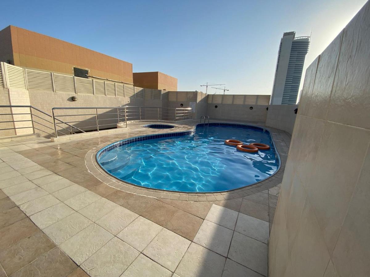 Pansiyon Beautiful Bedroom In Al Barsha Near Mashreq Metro