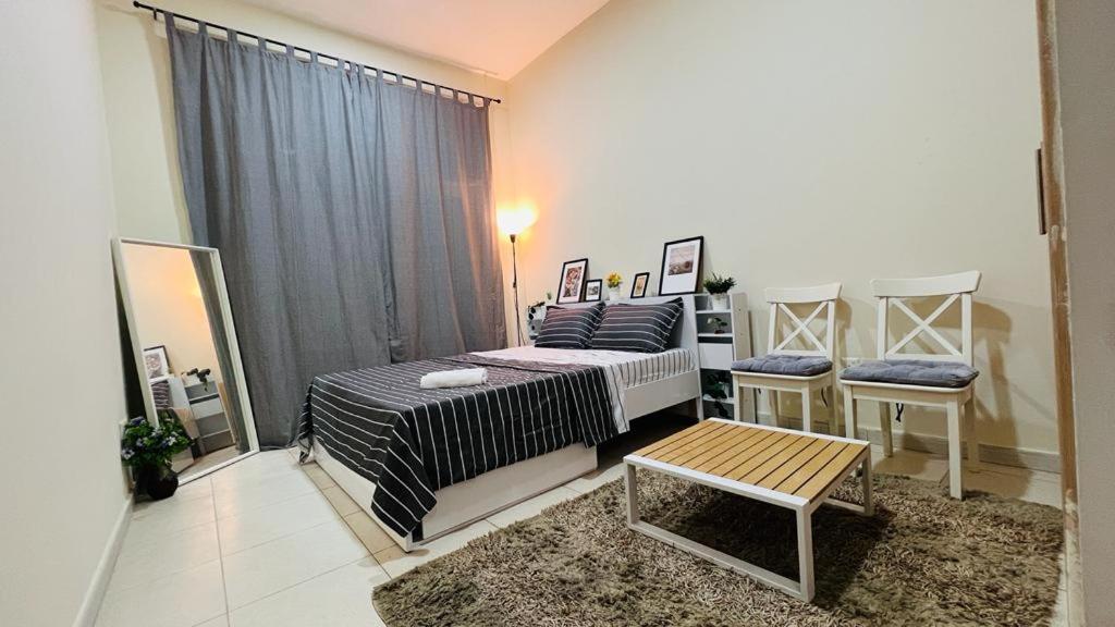 Beautiful Bedroom In Al Barsha Near Mashreq Metro Pansiyon