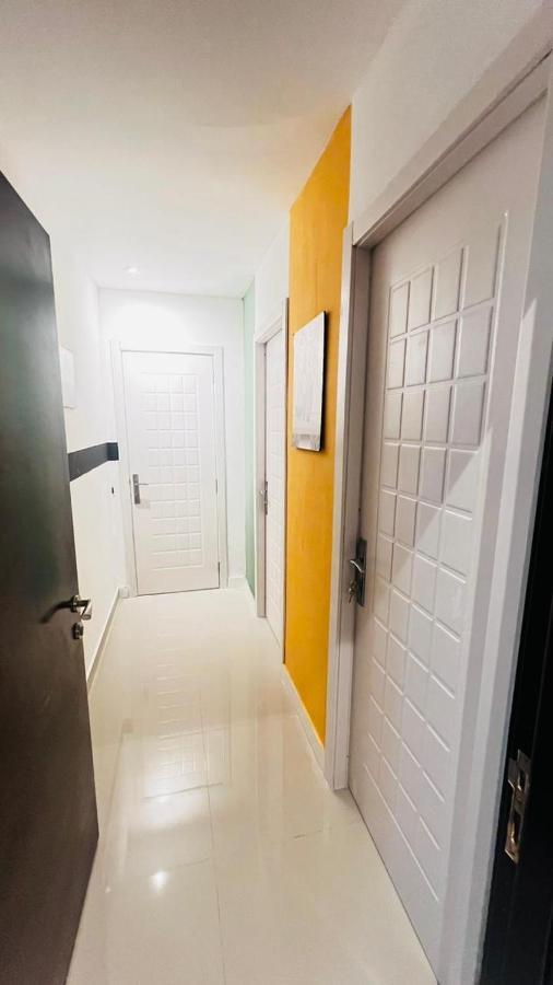 Epic Partition In Barsha Near Metro *