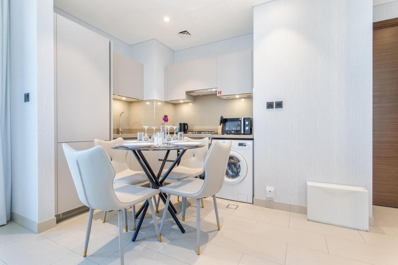By Latinem Luxury 1br Cvr B2704 Near Burj Khalifa * Dubai