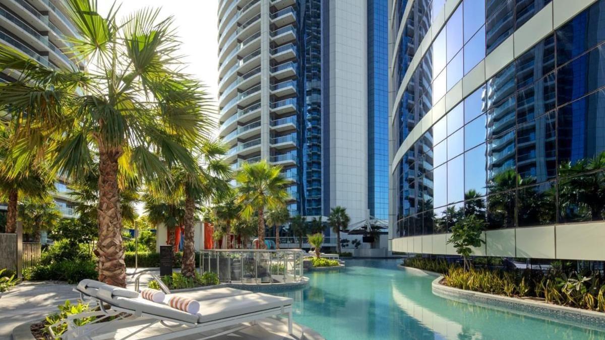 Paramount Towers - Elegant