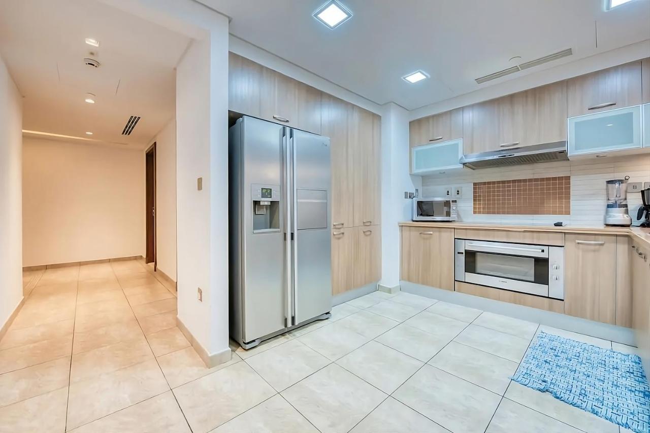 Direct Access To Nakheel Mall At The Heart Of The Palm Apartment