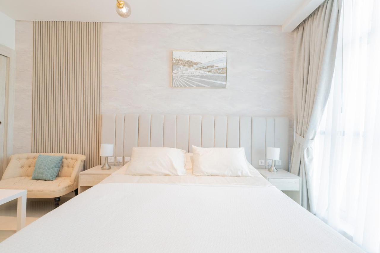 Luxury Studio, Seven Palm Residence-palm Jumeirah Dubai