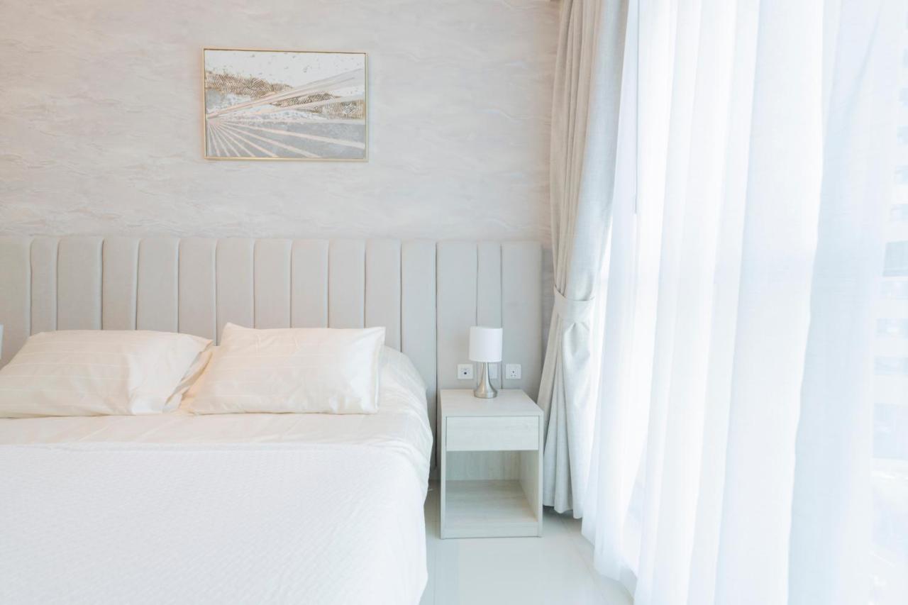 Luxury Studio, Seven Palm Residence-palm Jumeirah *