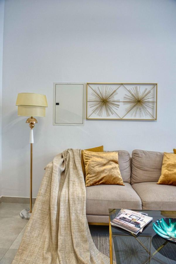 The Smart Concierge - Pantheon Elysee Apartment