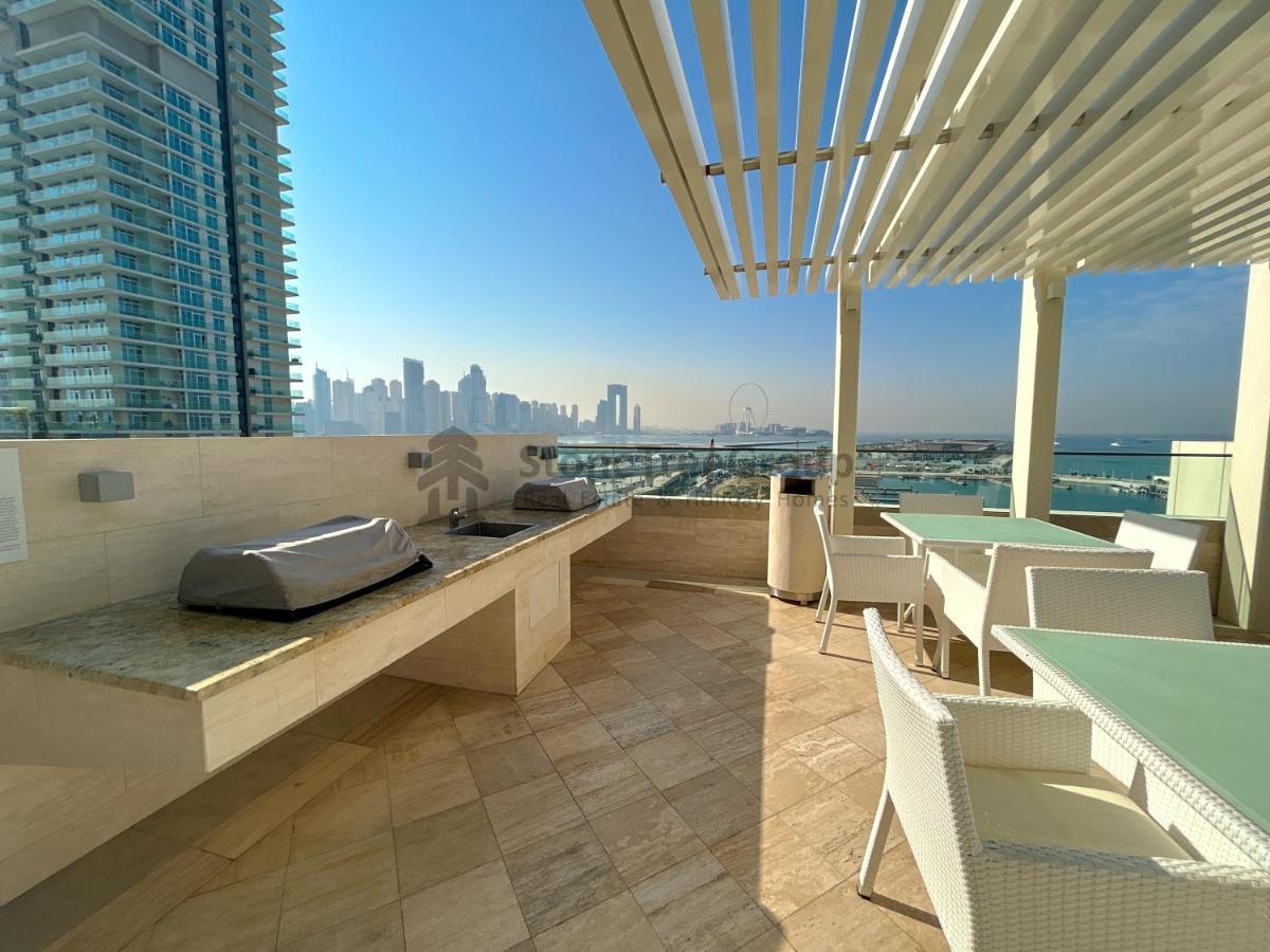 Stonetree - New Luxury With Private Apartment