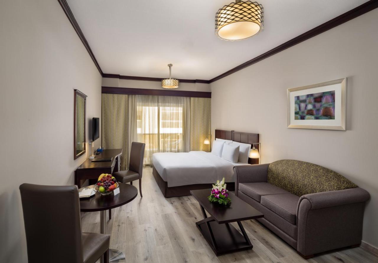 Savoy Park 3*