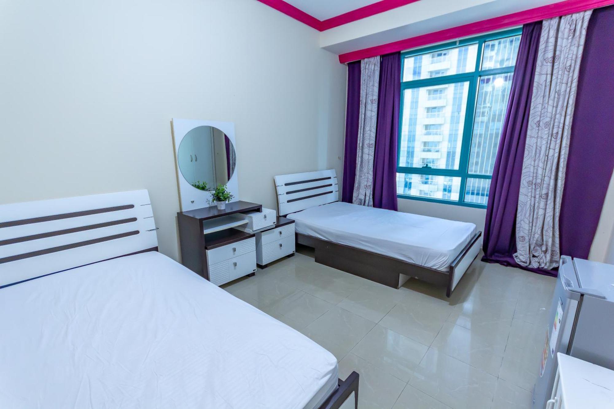 Homestay Big For ' Girls ' Only At Dubai, Marina Dubai
