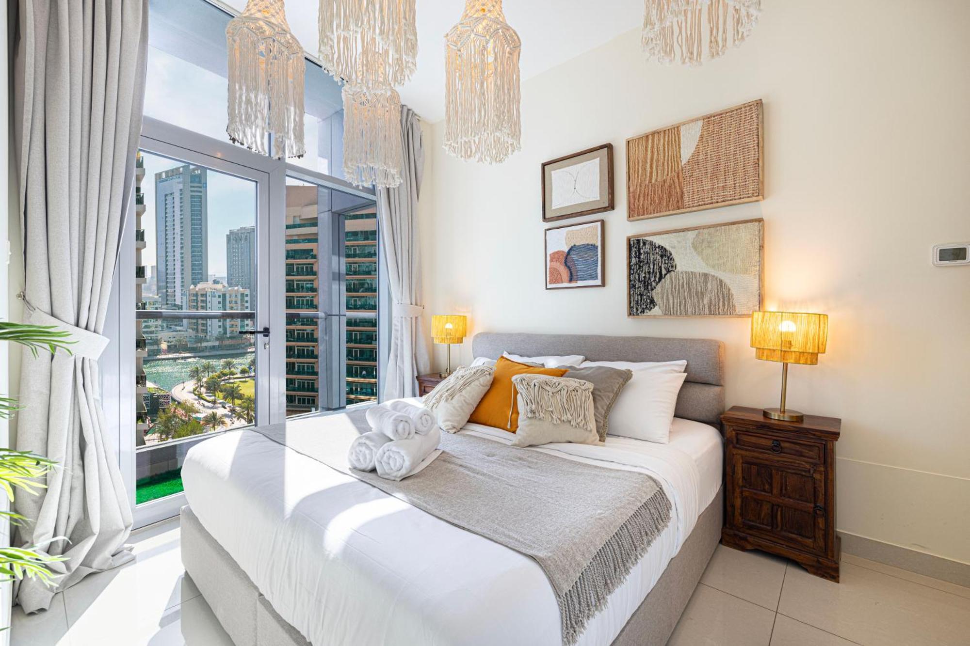 Apartment Stylish 3 Bedrooms Boho-style Dubai