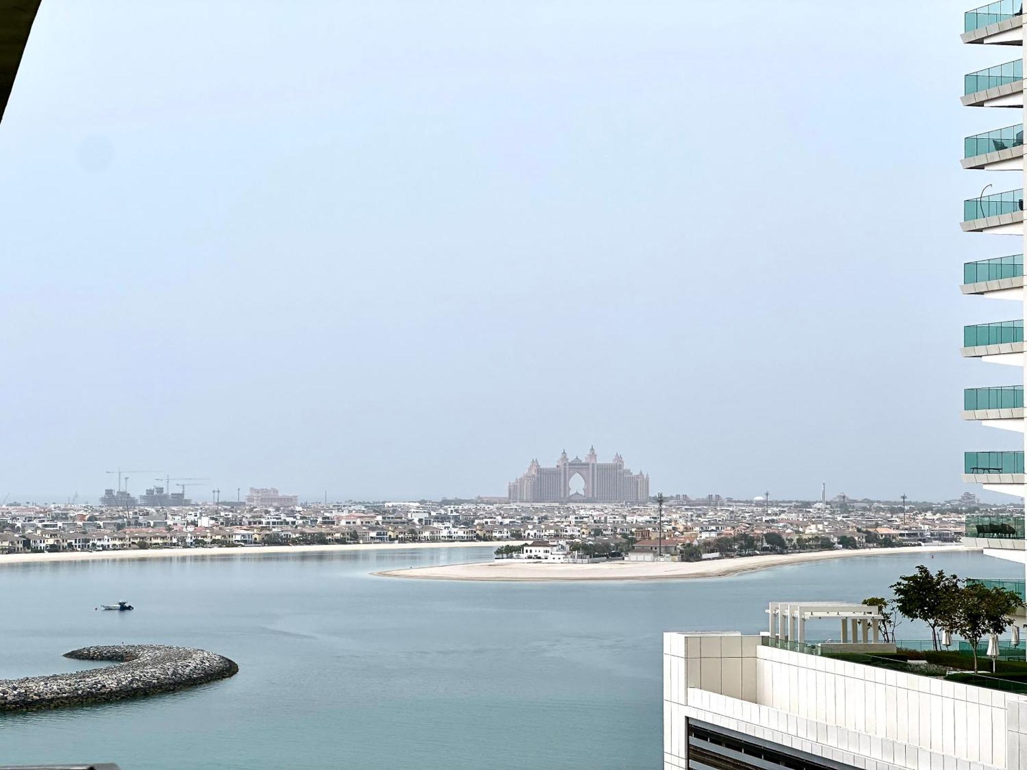 Lux Bnb I Sun Rise Bay I Palm & Sea View Apartment *