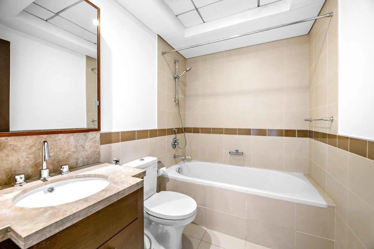 Silkhaus Bright Studio In Downtown With Balcony, Pool & Gym Access * Dubai