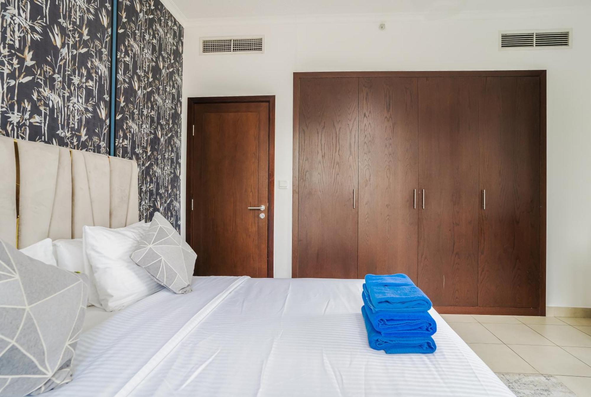 New Arabian Burj 1 & 8 Downtown Apartment