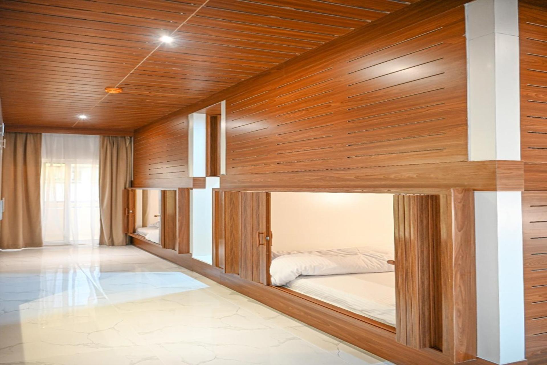 Capsule hotel Yoi Pod - Deira