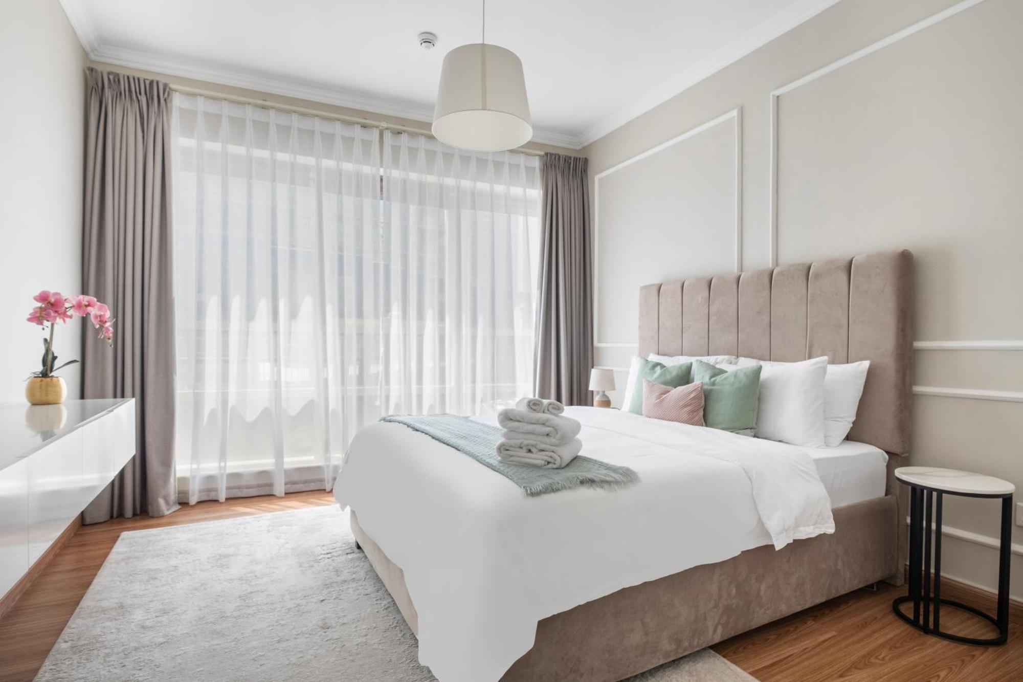 Daire Modern Lush Getaway In Marina Dubai
