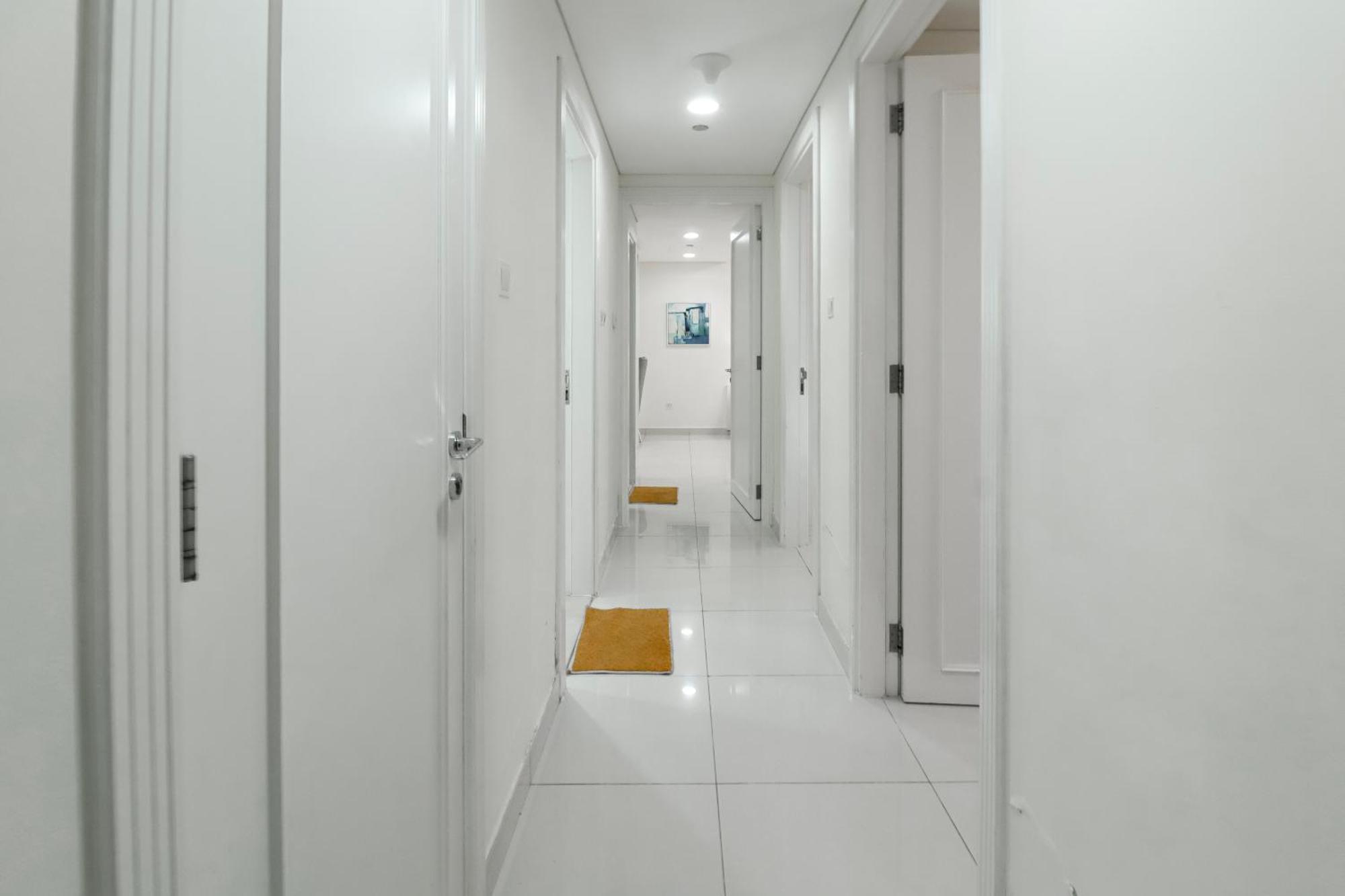 Three Bedroom Near Mall Street Downtown - Ezytrac Apartment